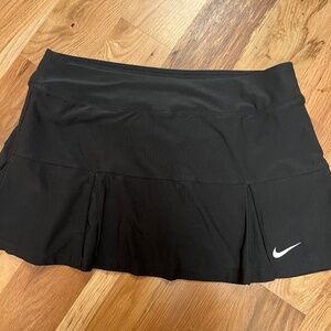 Nike black golf tennis skirt